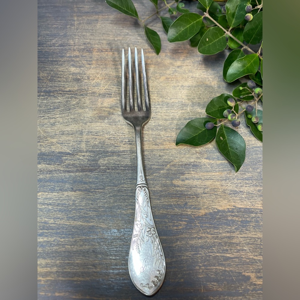 antique 1874 Rogers Bros. XII Lily Silverplate dinner Fork replacement